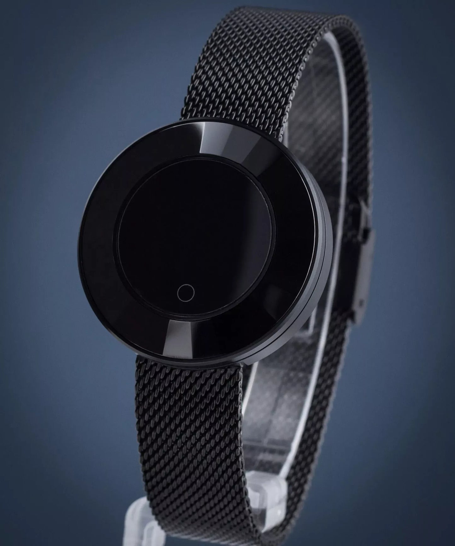 Ladies Smart Watch with Mesh Strap - Stylish Digital Wristwatch